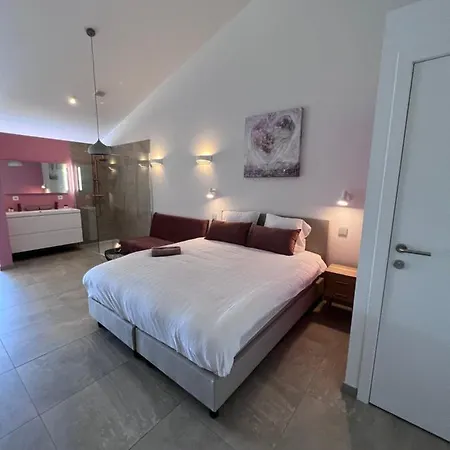 Aparthotel Whaaw